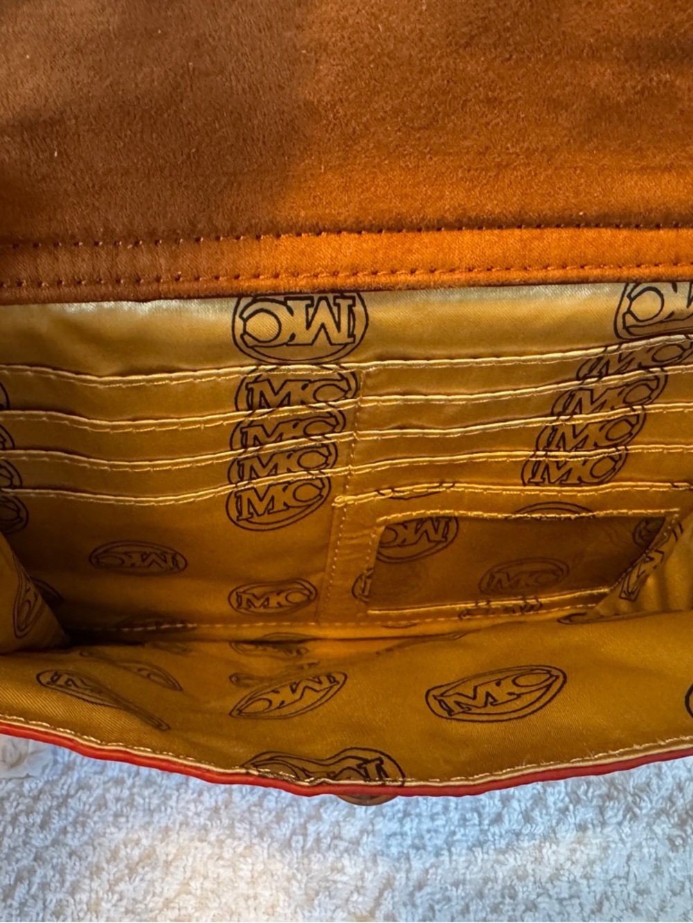Red leather Handbag - Picture 7 of 11